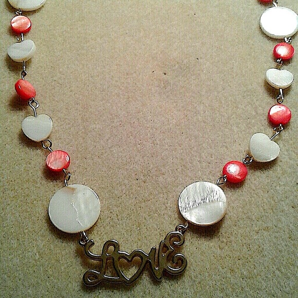 Mother of pearl 🤍 and shell necklace - Picture 1 of 2